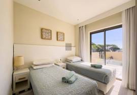 Exceptional 2-Bedroom Penthouse with Private Rooftop Terrace in Pine Hills, Vilamoura