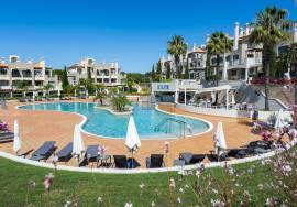 Exceptional 2-Bedroom Penthouse with Private Rooftop Terrace in Pine Hills, Vilamoura