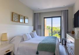 Exceptional 2-Bedroom Penthouse with Private Rooftop Terrace in Pine Hills, Vilamoura