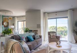 Exceptional 2-Bedroom Penthouse with Private Rooftop Terrace in Pine Hills, Vilamoura
