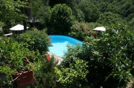 Excellent 4 Bed House & Separate Apartment for Sale In Arezzo Tuscany