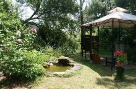 Excellent 4 Bed House & Separate Apartment for Sale In Arezzo Tuscany