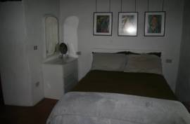 Excellent 4 Bed House & Separate Apartment for Sale In Arezzo Tuscany