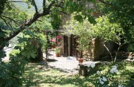 Excellent 4 Bed House & Separate Apartment for Sale In Arezzo Tuscany
