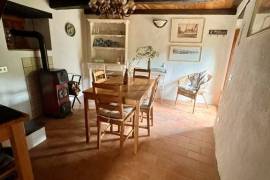 Excellent 4 Bed House & Separate Apartment for Sale In Arezzo Tuscany