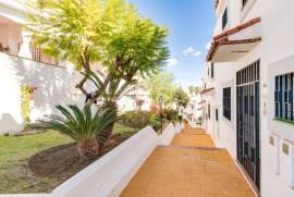 Luxury 3 Bed Townhouse For Sale in Nueva Andalucia, Marbella Costa Del