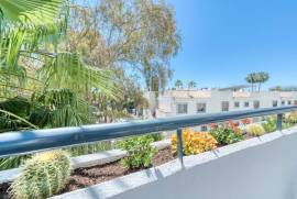 Luxury 3 Bed Townhouse For Sale in Nueva Andalucia, Marbella Costa Del