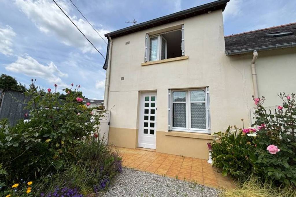 Houses for sale - 4 rooms - 81 m2 - PLOERMEL - (56800)