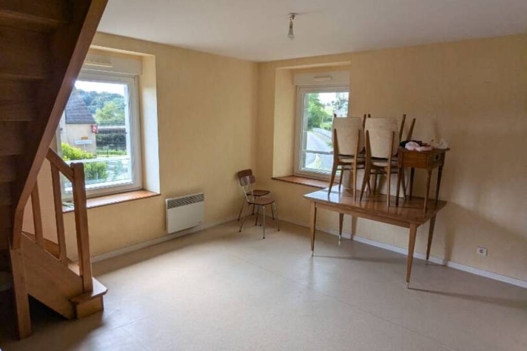 Flats / Apartments for rent - 2 rooms - 54 m2 - FORGES DE LANOUEE - (56120)