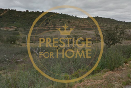 Rustic land with 1700 M2, located a few minutes from the picturesque village of Ameixial