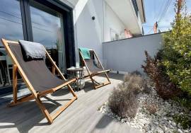 2 bedroom villa with attic in Famões