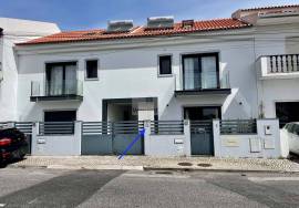 2 bedroom villa with attic in Famões