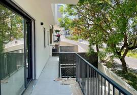 4 bedroom villa in Apelação with swimming pool