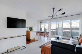 Superb flat on Avenue de Flandre in a modern building, perfect for students or professionals.