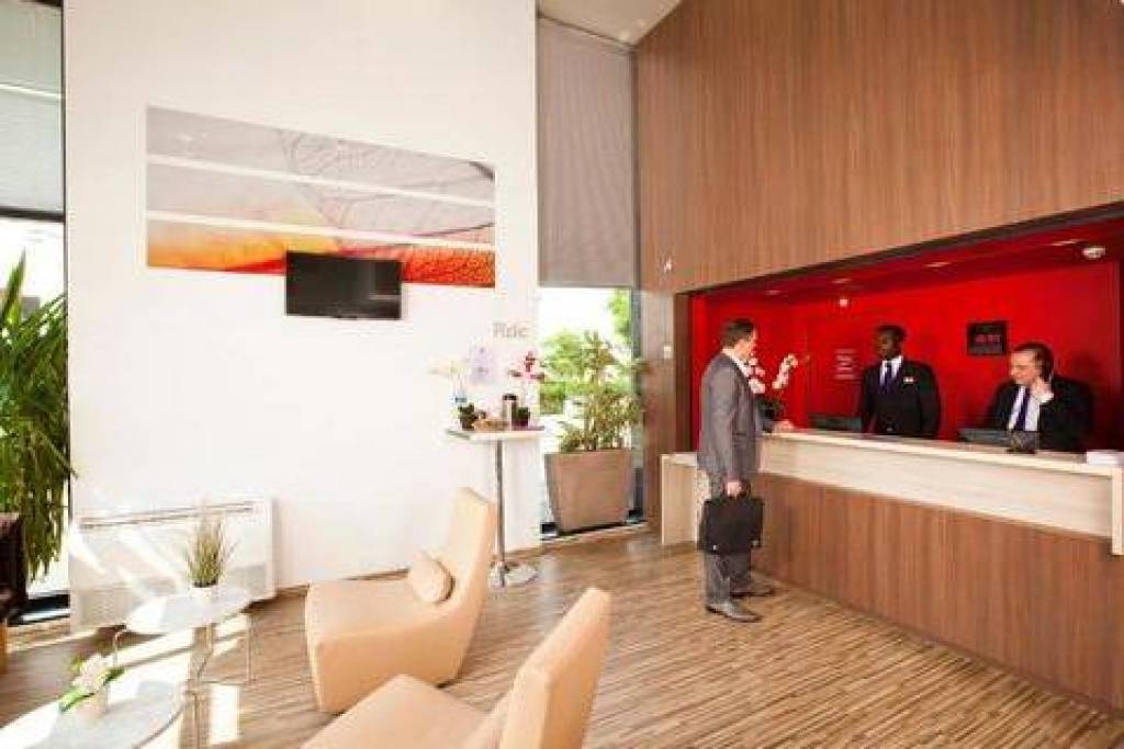 Charming and beautiful suite conveniently located