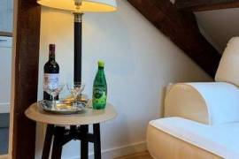 Fashionable and awesome studio (Issy-les-Moulineaux)