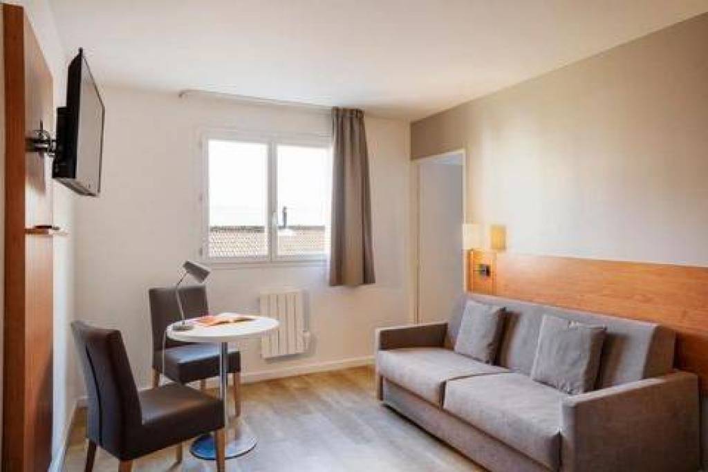 Créteil - Spacious 1-BR apartment near Paris with Kitchenettes