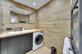 Chic apart with parking and balcony