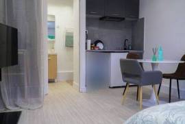 LARGE FURNISHED STUDIO