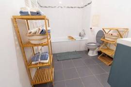 Elegant 3-room apartment close to transport links