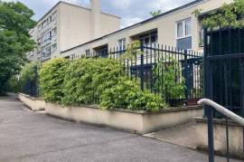 Gorgeous loft on terrace 4Km from Paris + parking