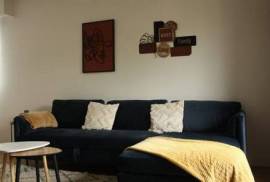 Beautiful spacious quiet apartment in nice neighborhood
