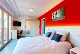 Colliving Room In Creteil