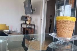 Newly renovated apartment near RER station