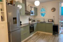 Neat home conveniently located, Rueil-Malmaison