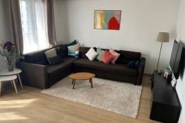 Bright, quiet apartment ideally located near Paris (wifi fiber)