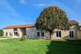 Edge of hamlet, quiet, 3 bed renovated house + 1 bed gite, o'bldgs, garden, pasture