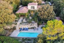 Contemporary 6 bed house & gite, Mons, Gard