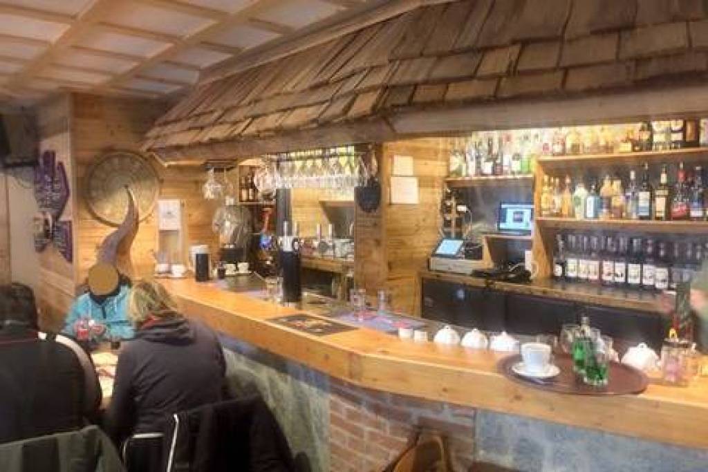 Savoie (73), à vendre VAL FREJUS, Bar restaurant, Front de neige, CA 600KE