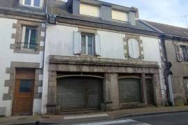 Dpt Finistère (29), à vendre ensemble immobilier Rosporden, investissement, profession libérale, commerçant