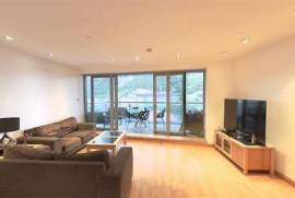 Stunning 2 bedroom apartment in Royal Ocean Plaza, Gibraltar