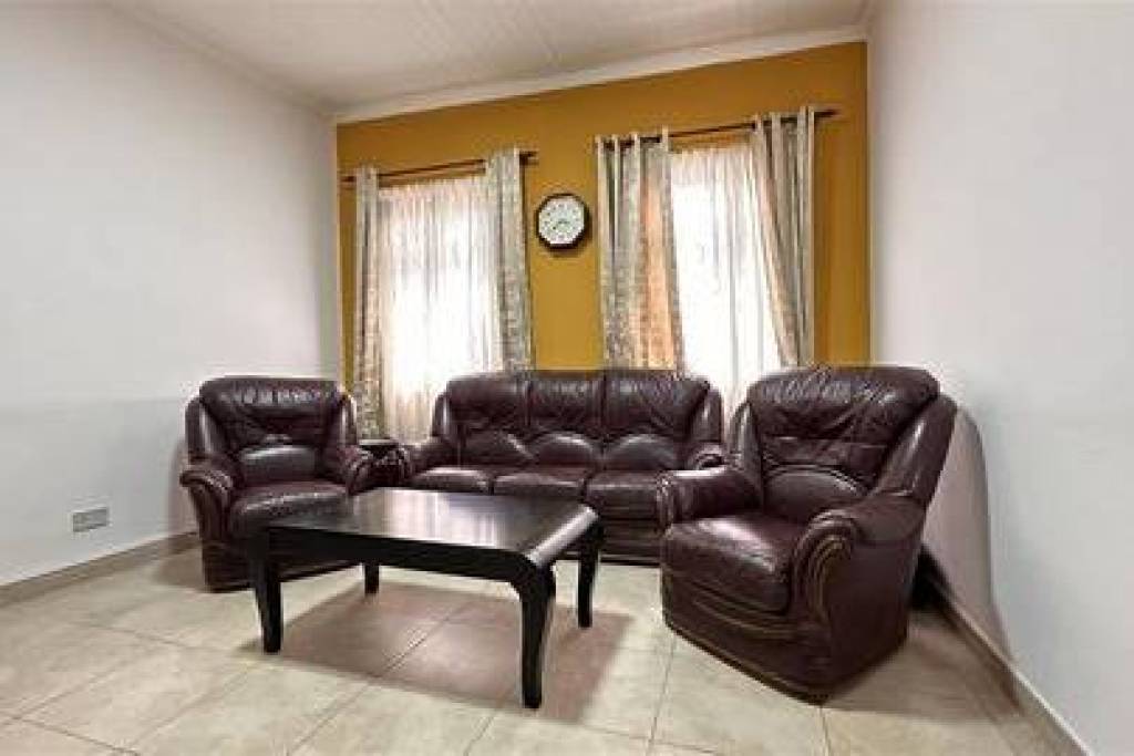 Stunning 4 bedroom house in Town Area, Gibraltar