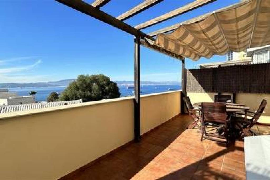 Stunning 4 bedroom house in Sunset Close, Gibraltar