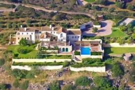 8 Bedrooms - House - Crete - For Sale