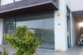 Ground floor with a basement store just 350meters from the sea.