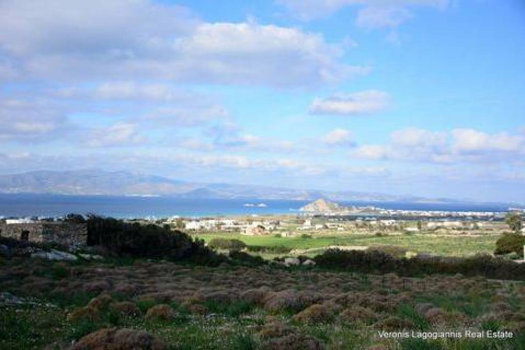 Kastraki Naxos / plot of land of 4,098 m² / 640615