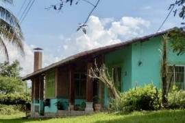 2 Superb Properties and Huge Plot of Land for Sale in Macuelizo