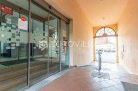 Požega, Trg sv.Trojstva, attractive office space 235 m2