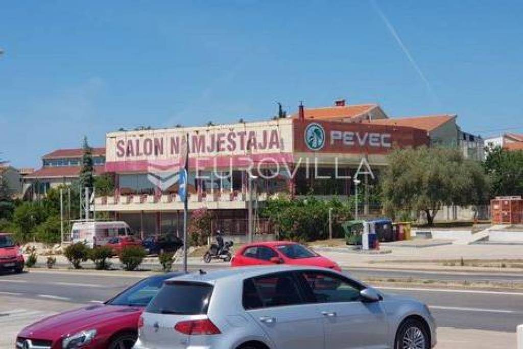 Zadar, Commercial and residential space 1812 m2 for long-term rent