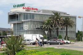 Zadar, city center, business space 245 m2, basement 500 m2, terrace 240 m2