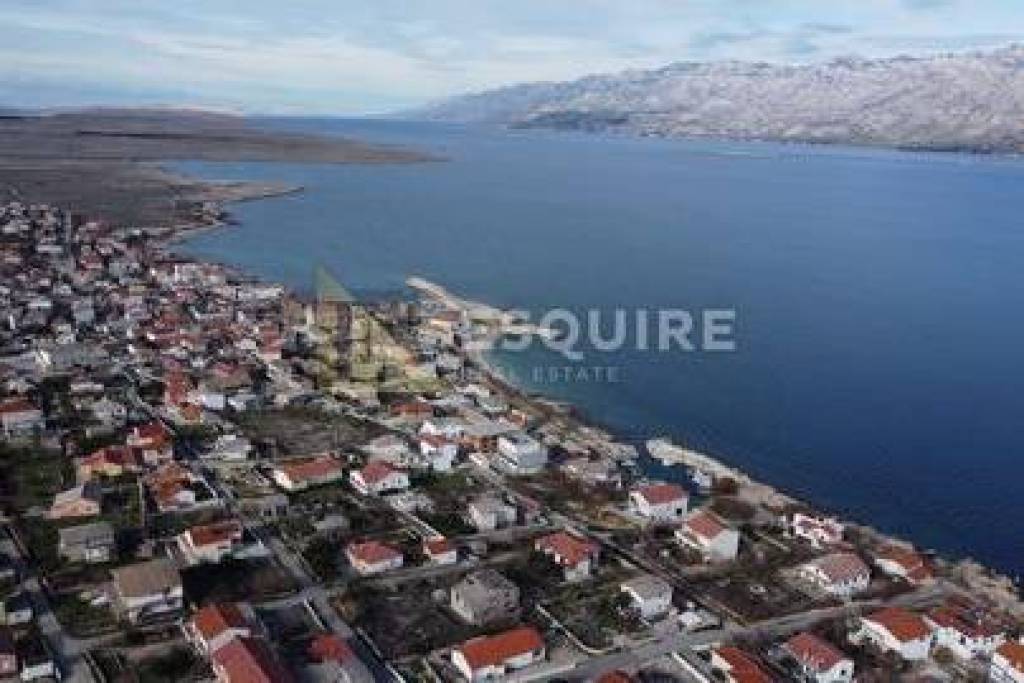 Land Ražanac, 1.600m2