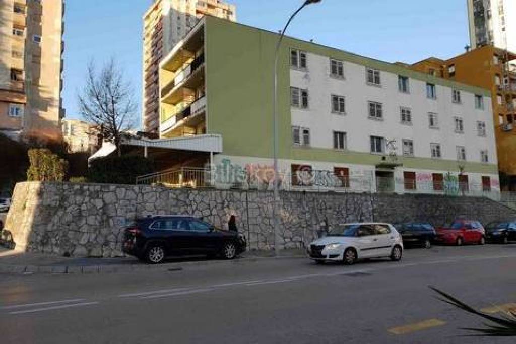 Sale, Rijeka, Zamet, hotel under reconstruction