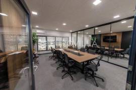Osijek, Tenja, business complex 3210 m2 of closed warehouse and office space
