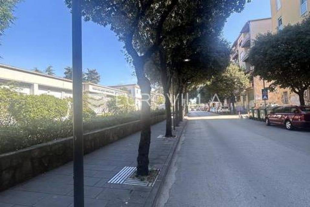 Zadar, Voštarnica, office space in an excellent location, NKP 62 m2