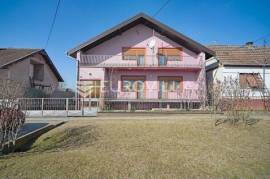 Jagodnjak, a spacious high-rise house with 200 m² of living space