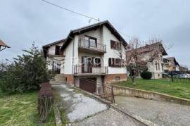 Đakovo, North – Spacious Multi-Story House with Basement